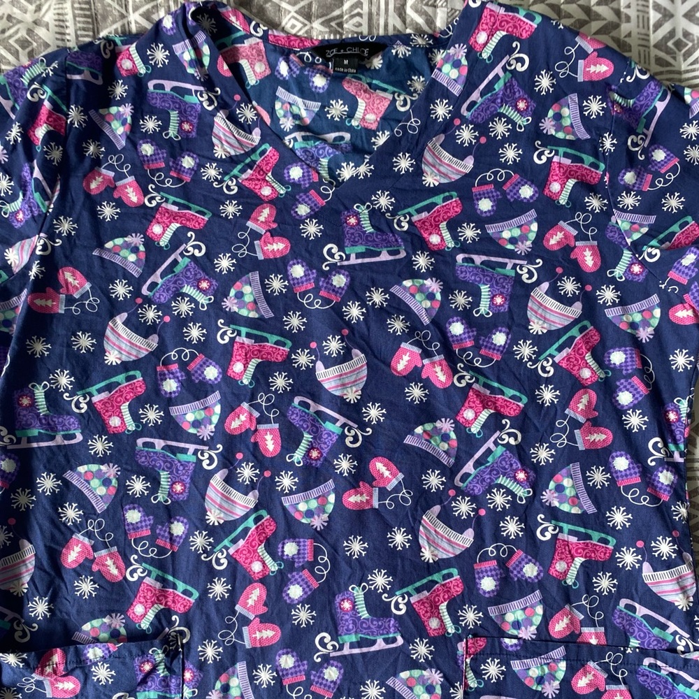 Nursing scrub top